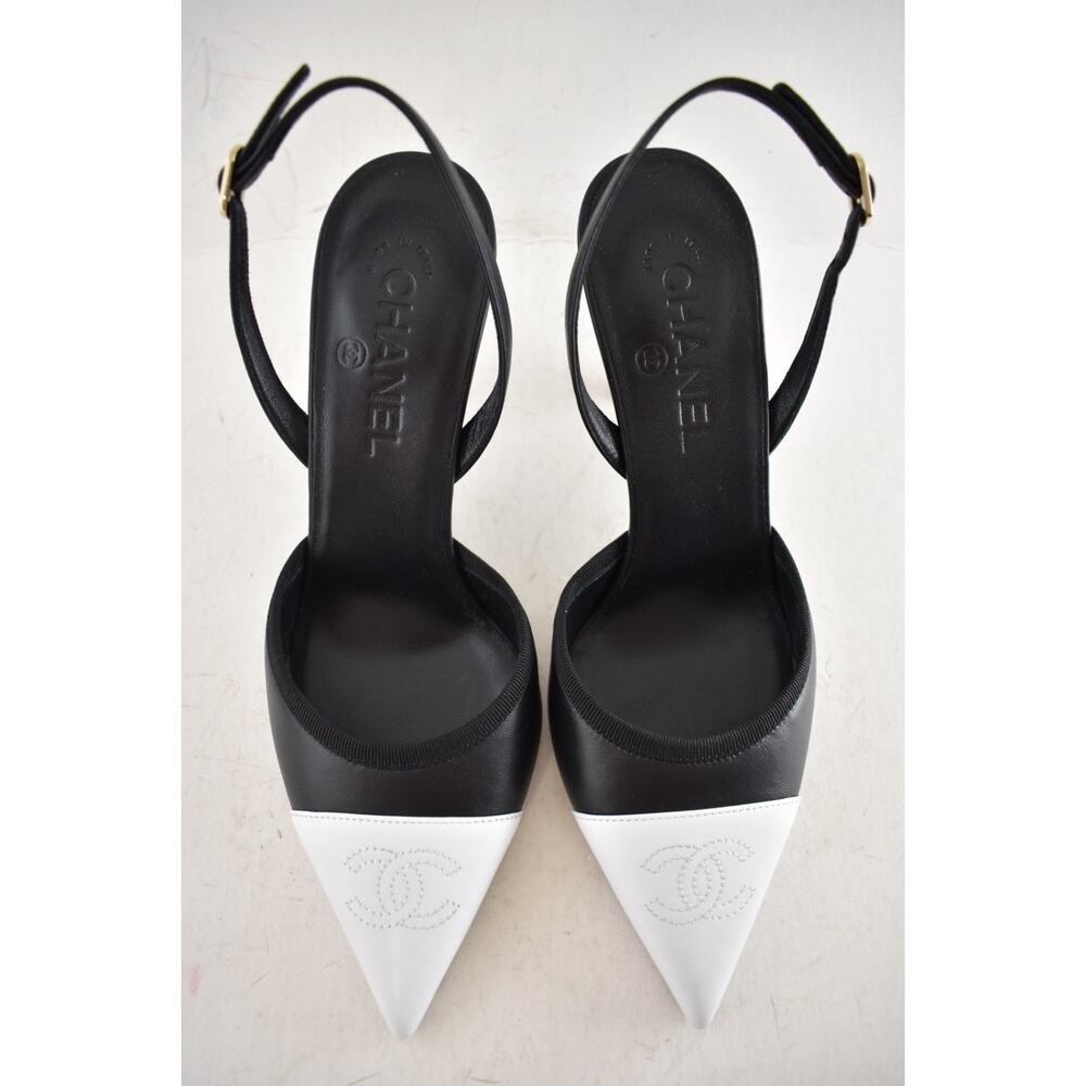 Chanel 26P Black White CC Logo Cap Pointed Toe Slingback Mule Heel Pump 39.5 - Picture 8 of 16